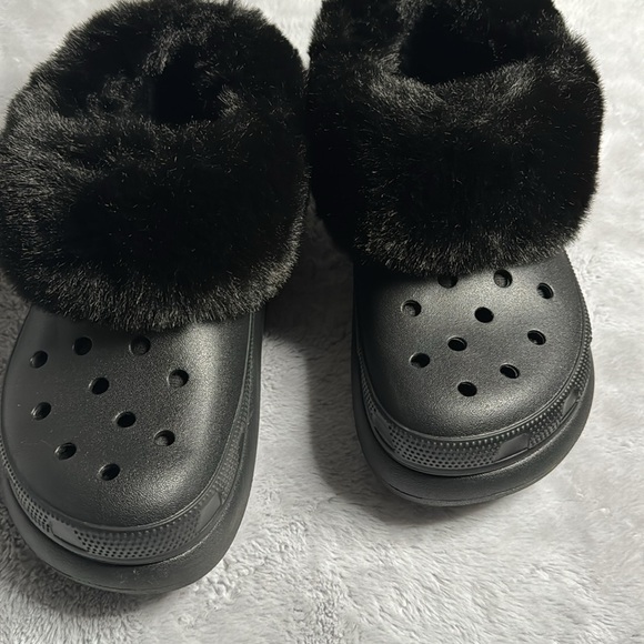 CROCS FUREVER CRUSH SHOE - Picture 5 of 5